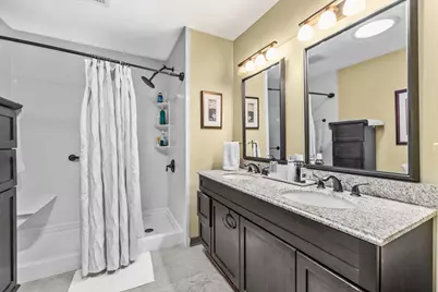3825 W College Ave, Milwaukee, WI 53221 - Photo 27