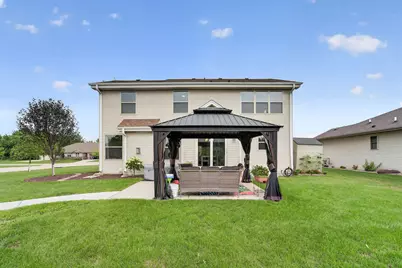 10421  Prairie Crossing Dr, Racine, WI 53126 - Photo 29