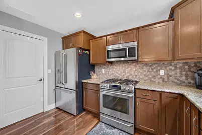 10421  Prairie Crossing Dr, Racine, WI 53126 - Photo 11