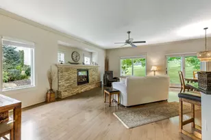 303 French Rd, Onalaska, WI 54650 - Photo 5
