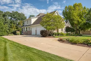 2120 Carriage Hills Dr, Delafield, WI 53018 - Photo 73