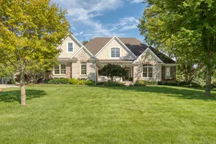 2120 Carriage Hills Dr, Delafield, WI 53018 - Photo 71