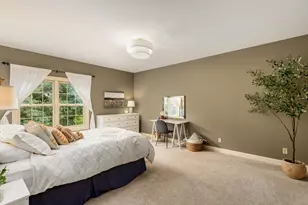 2120 Carriage Hills Dr, Delafield, WI 53018 - Photo 49