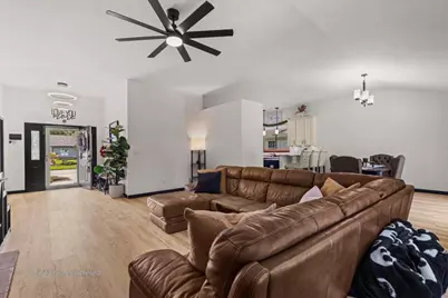 4020 W Lakeview Dr, Franklin, WI 53132 - Photo 11
