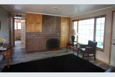 2715 S 50th St, Milwaukee, WI 53219 - Photo 15