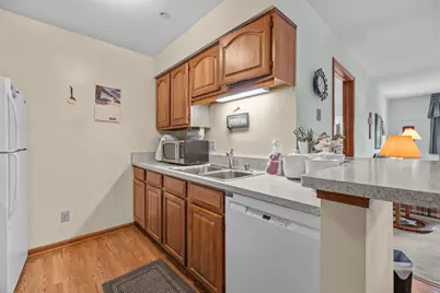 530 N Silverbrook Dr #201, West Bend, WI 53090 - Photo 9