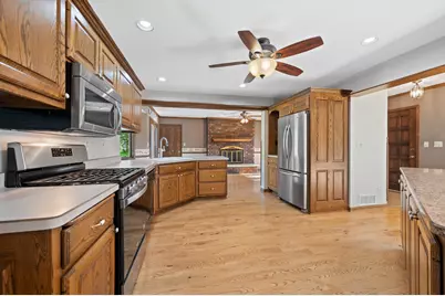 949  Hickory Hill Pkwy, Richfield, WI 53033 - Photo 21