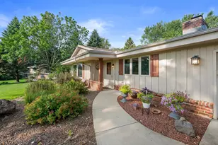949 Hickory Hill Pkwy, Richfield, WI 53033 - Photo 3