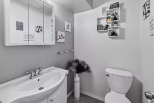 4157 W College Ave, Franklin, WI 53221 - Photo 9