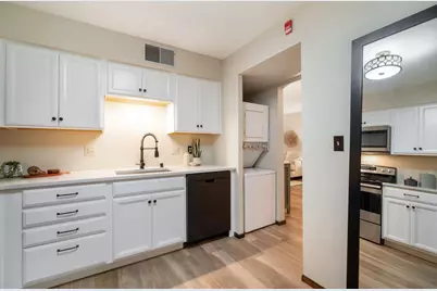 1906 E Shorewood Blvd #153, Shorewood, WI 53211 - Photo 5