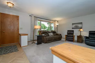 4695 Wessex Dr, Brookfield, WI 53045 - Photo 5