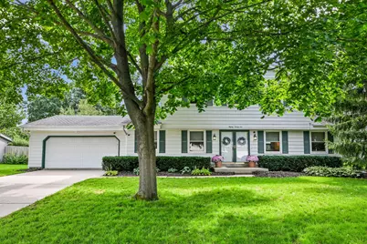 8021 W Cascade Dr, Franklin, WI 53132 - Photo 33
