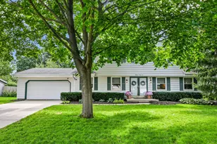 8021 W Cascade Dr, Franklin, WI 53132 - Photo 33