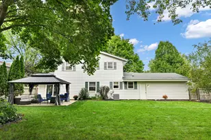 8021 W Cascade Dr, Franklin, WI 53132 - Photo 31