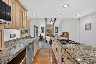 4936  Deerwood Dr, Racine, WI 53406 - Photo 11