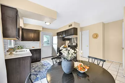 2109 N 70th St #2111, Wauwatosa, WI 53213 - Photo 11