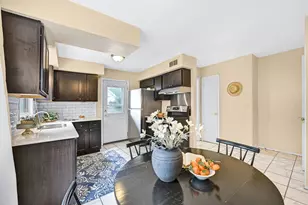 2109 N 70th St, Wauwatosa, WI 53213 - Photo 11