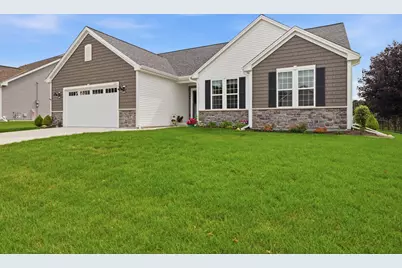 1017  Durango Dr, Hartford, WI 53027 - Photo 39
