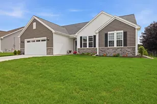 1017 Durango Dr, Hartford, WI 53027 - Photo 39