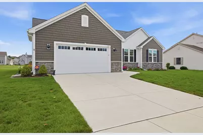 1017  Durango Dr, Hartford, WI 53027 - Photo 37