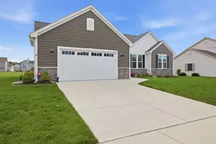 1017 Durango Dr, Hartford, WI 53027 - Photo 37