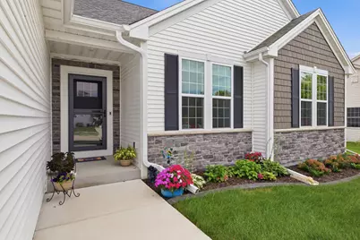 1017  Durango Dr, Hartford, WI 53027 - Photo 41