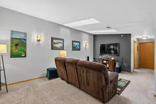 1992 Parknoll Ln, Port Washington, WI 53074 - Photo 17