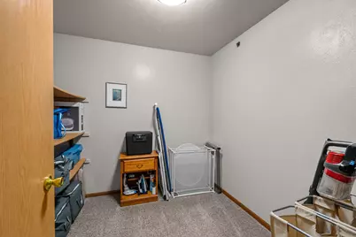 1992  Parknoll Ln, Port Washington, WI 53074 - Photo 25