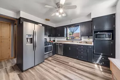 1720  Arizona Ave, Sheboygan, WI 53081 - Photo 7