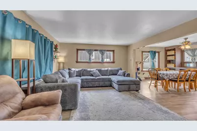 2012 N 19th St, Sheboygan, WI 53081 - Photo 5