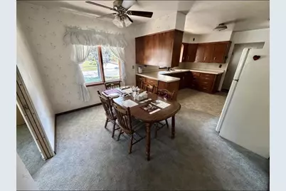 1504  Philippen St, Manitowoc, WI 54220 - Photo 5