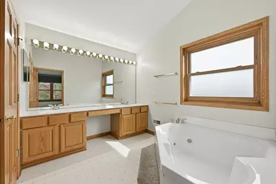 N66W14659  White Birch Dr, Menomonee Falls, WI 53051 - Photo 27