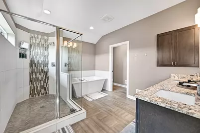 N66W15735  Fox Meadow Dr, Menomonee Falls, WI 53051 - Photo 23