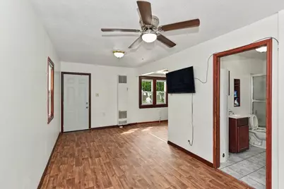 4805 W Custer Ave, Milwaukee, WI 53218 - Photo 9