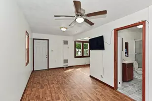 4805 W Custer Ave, Milwaukee, WI 53218 - Photo 9