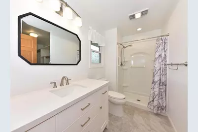 W208N16471  St Andrews Ct, Jackson, WI 53037 - Photo 13