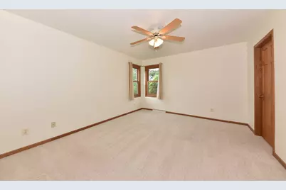 W208N16471  St Andrews Ct, Jackson, WI 53037 - Photo 11