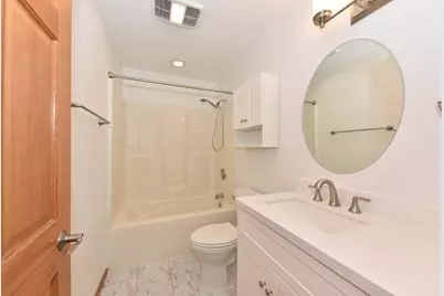W208N16471  St Andrews Ct, Jackson, WI 53037 - Photo 17
