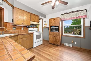 3008 Sunrise Dr, Richfield, WI 53033 - Photo 11