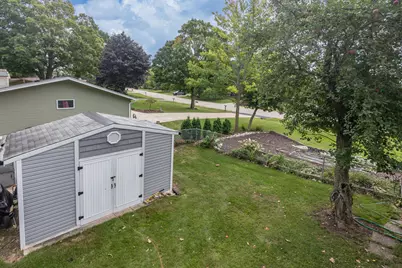 3008  Sunrise Dr, Richfield, WI 53033 - Photo 13