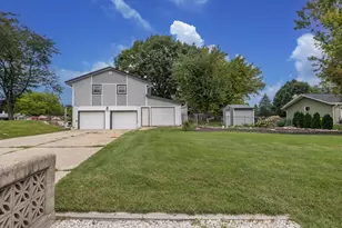 3008 Sunrise Dr, Richfield, WI 53033 - Photo 43
