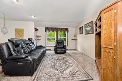 3008  Sunrise Dr, Richfield, WI 53033 - Photo 21
