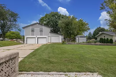 3008  Sunrise Dr, Richfield, WI 53033 - Photo 7