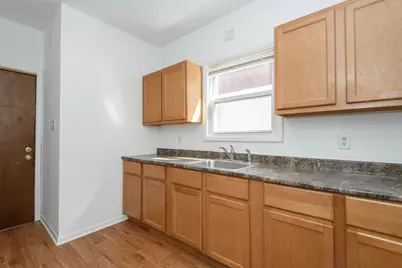 1428 S 79th St, West Allis, WI 53214 - Photo 7