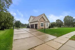 289 Lakeridge Dr, Oconomowoc, WI 53066 - Photo 35