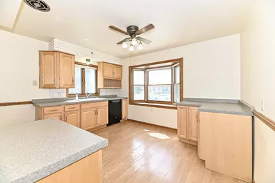 2818 S 71st St, Milwaukee, WI 53219 - Photo 13