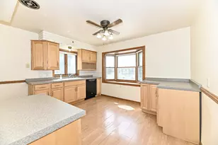 2818 S 71st St, Milwaukee, WI 53219 - Photo 13