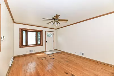 2818 S 71st St, Milwaukee, WI 53219 - Photo 11