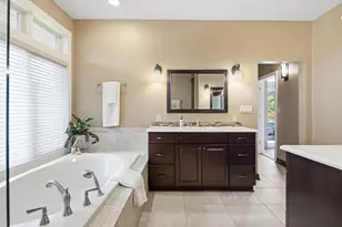 1801 E Bristlecone Dr, Hartland, WI 53029 - Photo 39