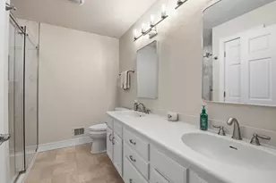 1801 E Bristlecone Dr, Hartland, WI 53029 - Photo 43